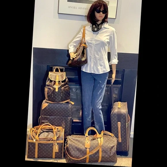 🎉HP🎉Louis Vuitton Travel Set - Picture 5 of 7